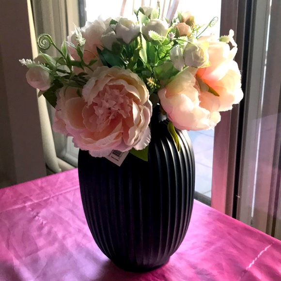 Other - Flower Arrangement/ Artificial flowers in vase